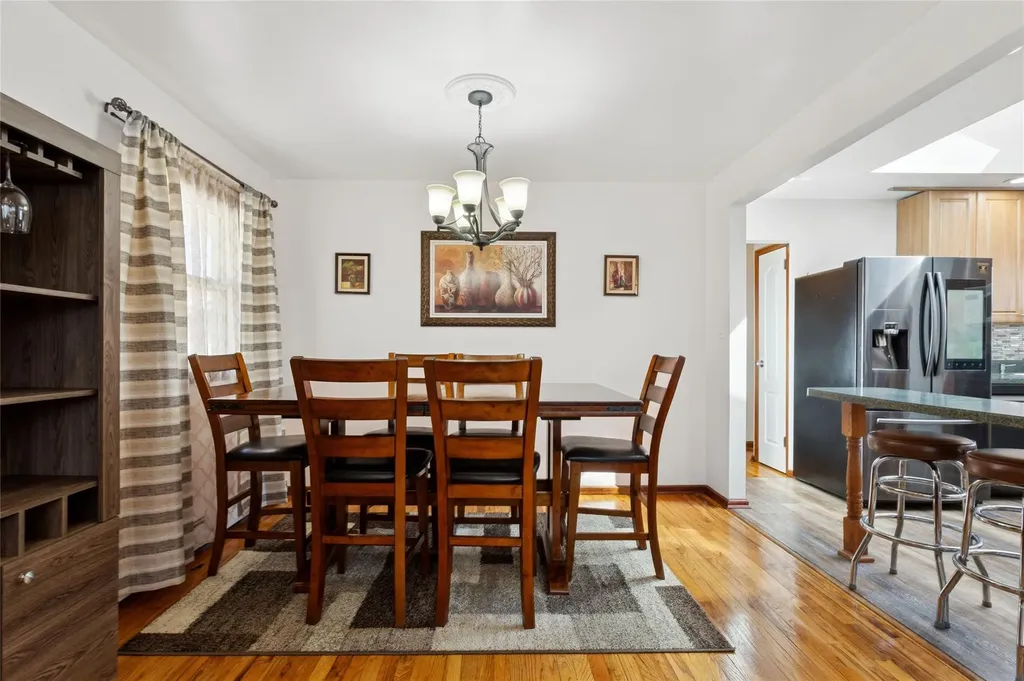 1663 John Street Merrick NY 11566