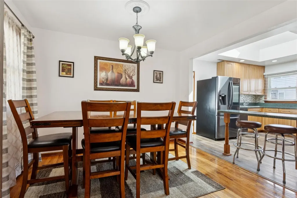 1663 John Street Merrick NY 11566