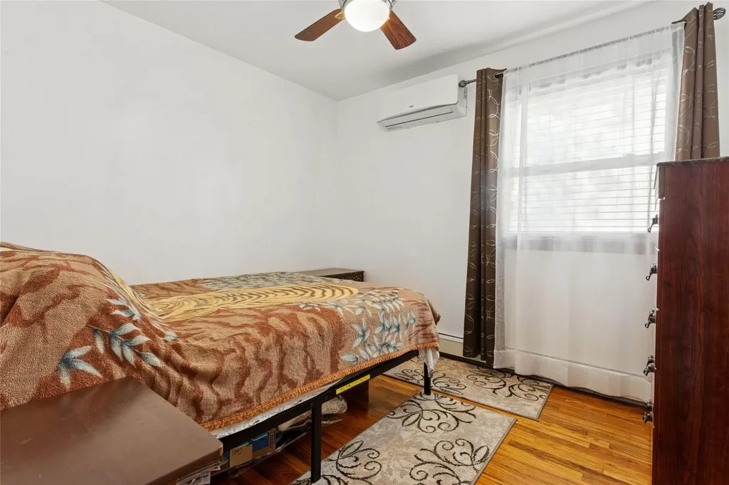 1663 John Street Merrick NY 11566