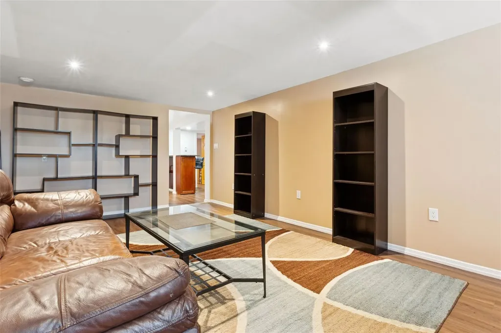 1663 John Street Merrick NY 11566