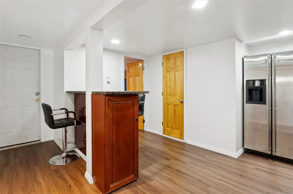 1663 John Street Merrick NY 11566