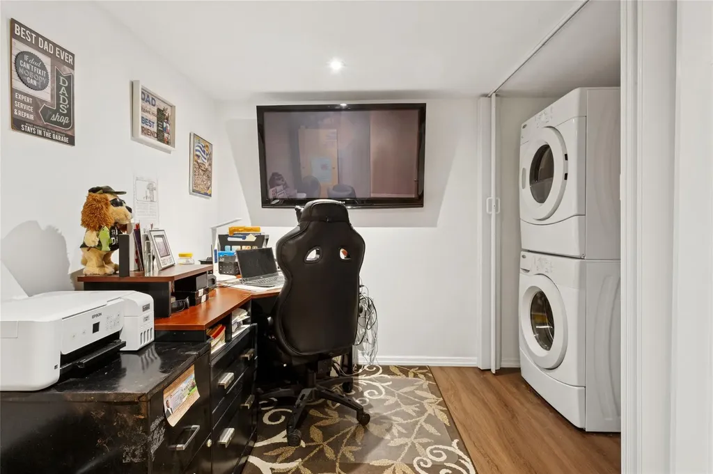 1663 John Street Merrick NY 11566