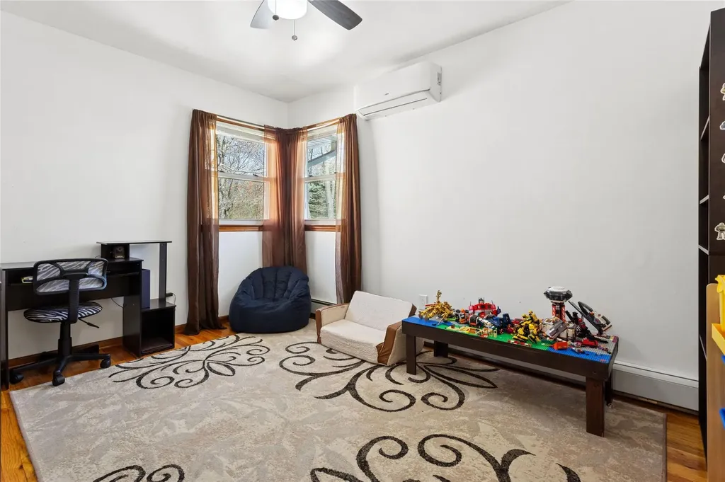 1663 John Street Merrick NY 11566