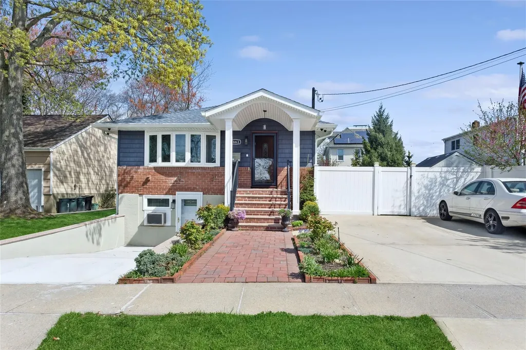 1663 John Street Merrick NY 11566