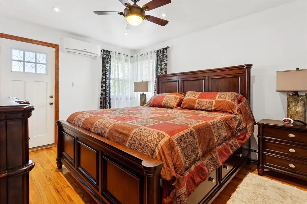 1663 John Street Merrick NY 11566