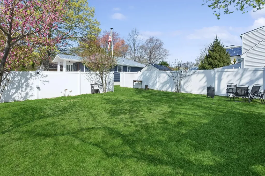 1663 John Street Merrick NY 11566