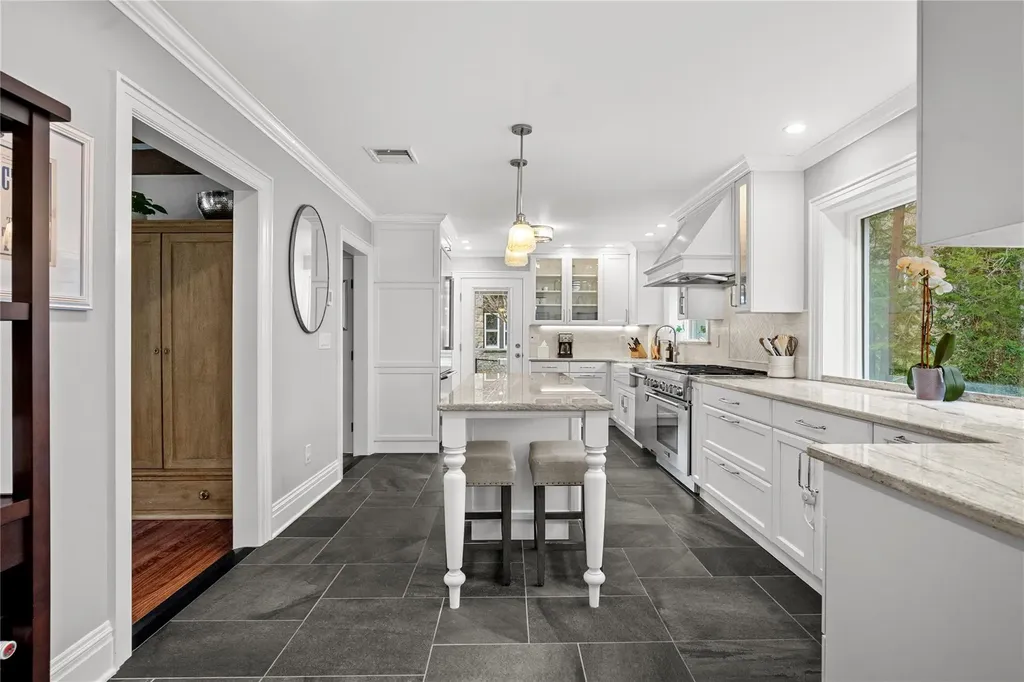 38 Reynal Road White Plains NY 10605
