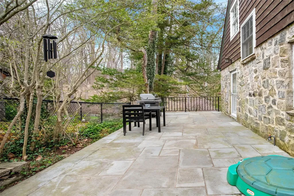 38 Reynal Road White Plains NY 10605