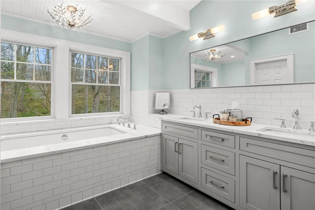 38 Reynal Road White Plains NY 10605