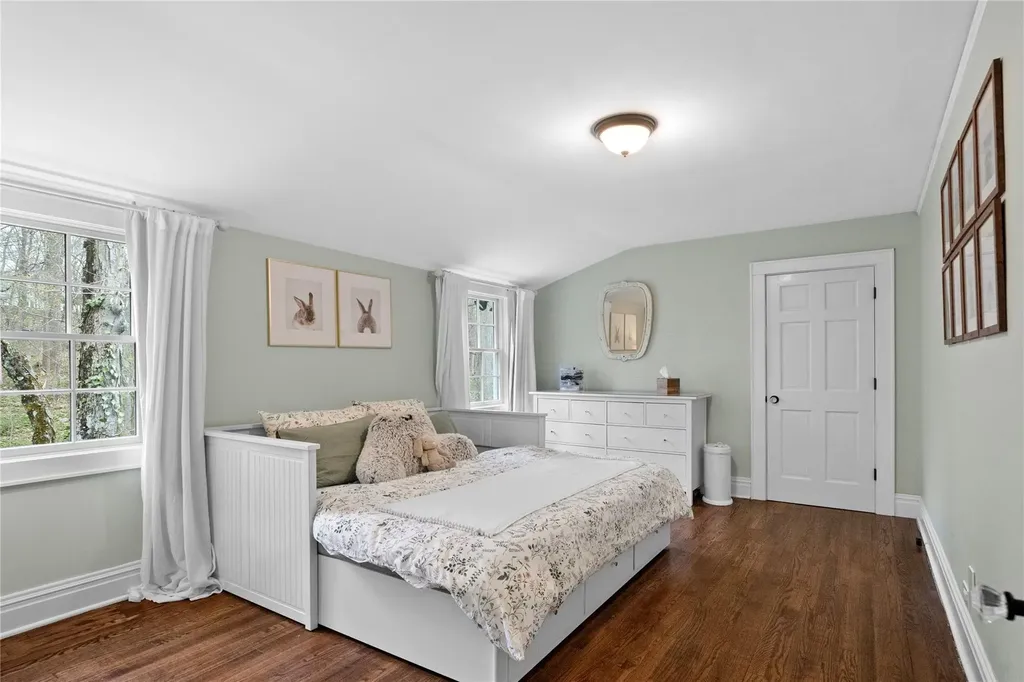 38 Reynal Road White Plains NY 10605