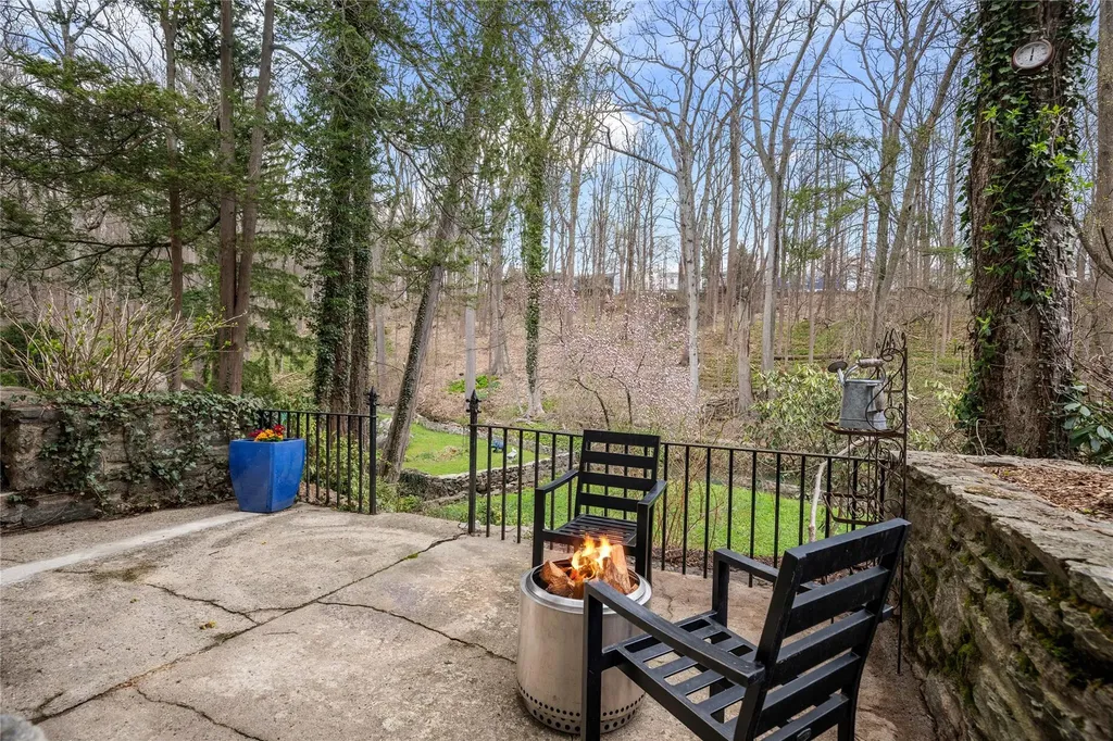 38 Reynal Road White Plains NY 10605