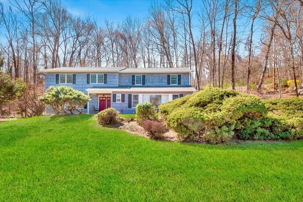 2 Walden Street Somers NY 10589