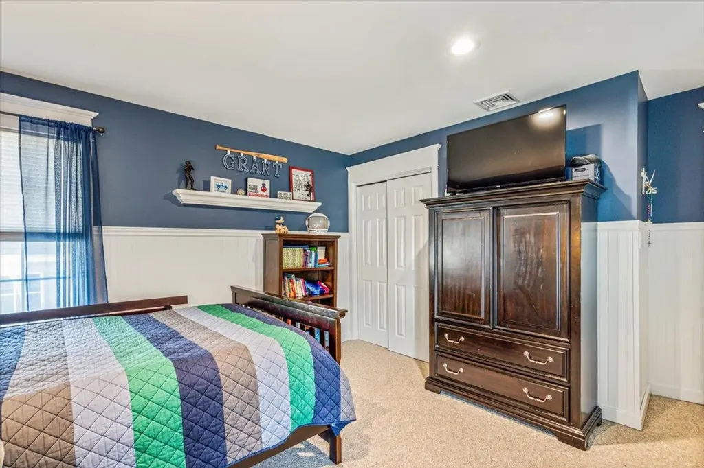 486 Grenadon Lane North Babylon NY 11703