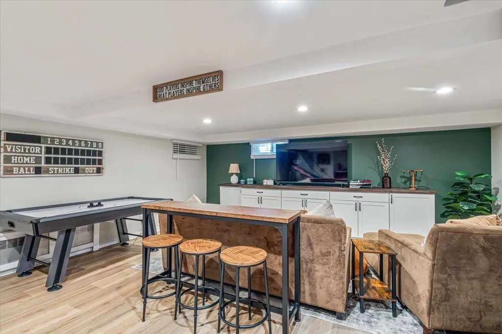486 Grenadon Lane North Babylon NY 11703