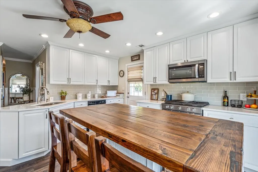 486 Grenadon Lane North Babylon NY 11703