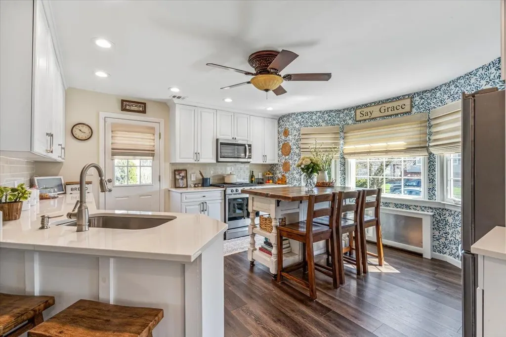 486 Grenadon Lane North Babylon NY 11703