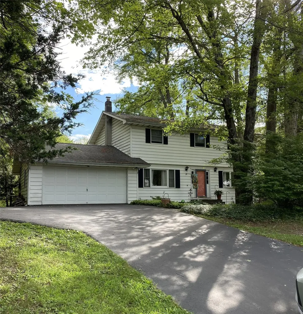 218 Roosevelt Road Hyde Park NY 12538