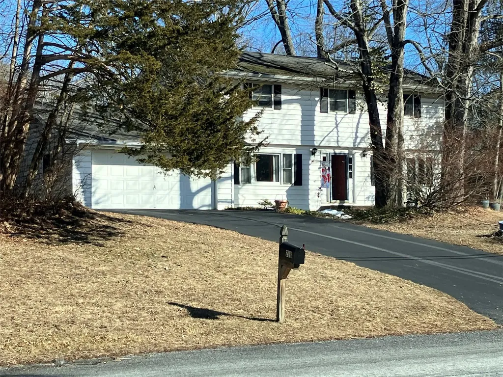 218 Roosevelt Road Hyde Park NY 12538
