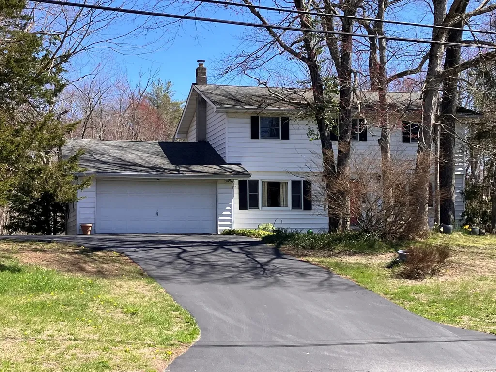 218 Roosevelt Road Hyde Park NY 12538
