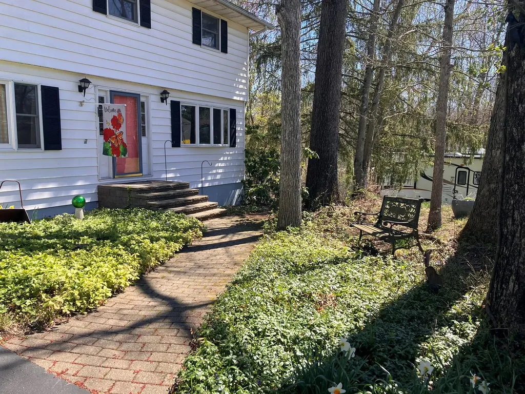 218 Roosevelt Road Hyde Park NY 12538