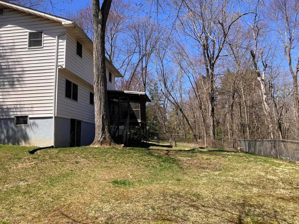 218 Roosevelt Road Hyde Park NY 12538
