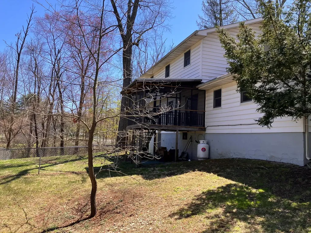 218 Roosevelt Road Hyde Park NY 12538