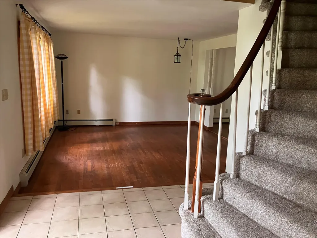 218 Roosevelt Road Hyde Park NY 12538