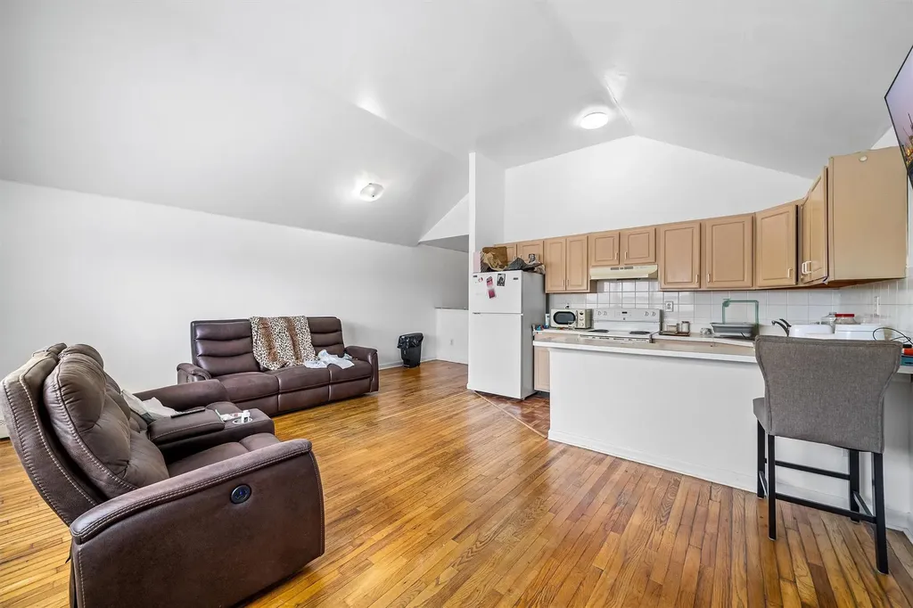 270 Robinson Avenue Bronx NY 10465