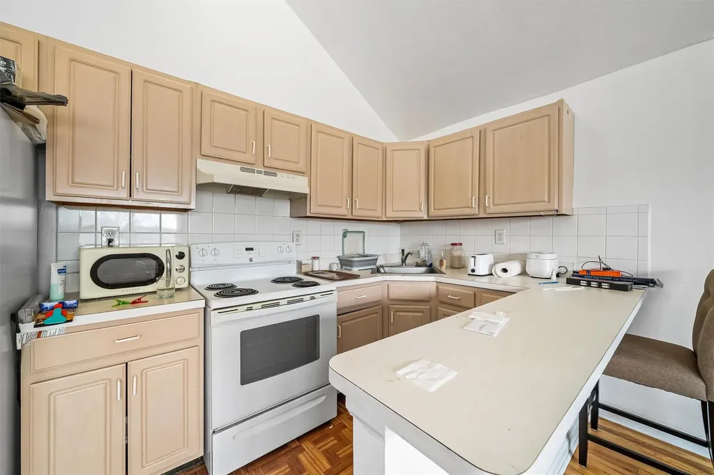 270 Robinson Avenue Bronx NY 10465