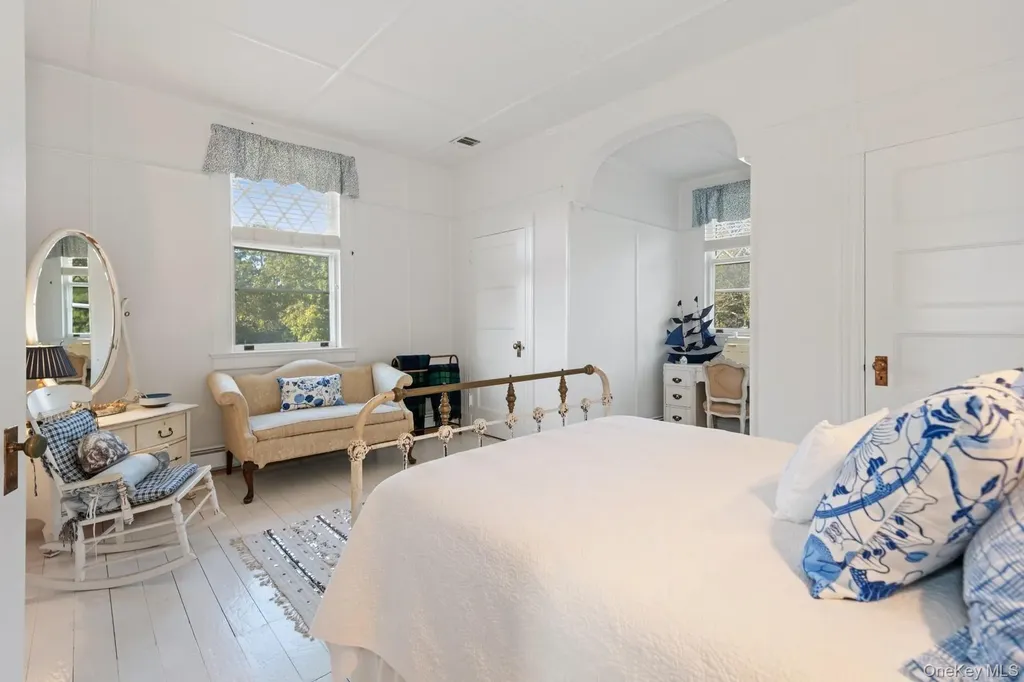 10 Post Lane Quogue NY 11959