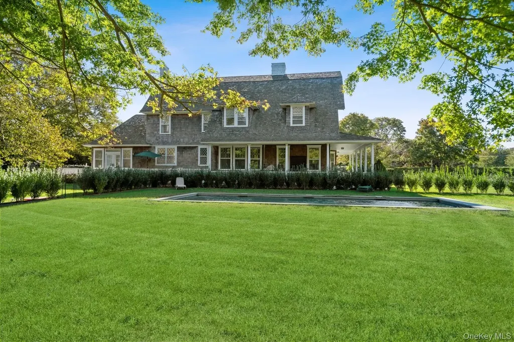 10 Post Lane Quogue NY 11959