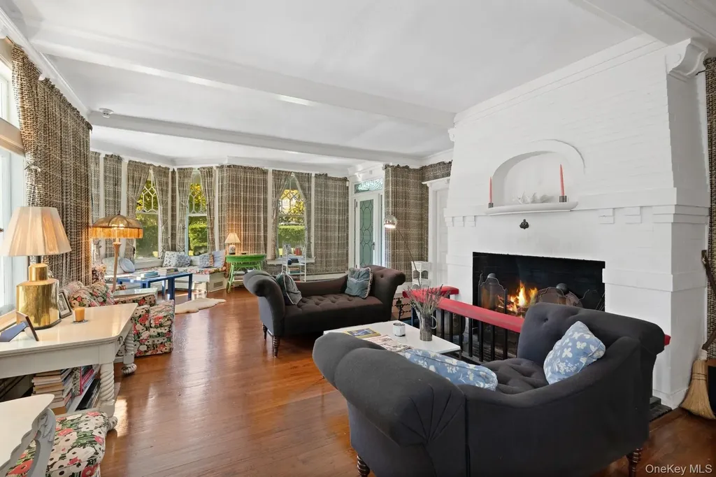 10 Post Lane Quogue NY 11959