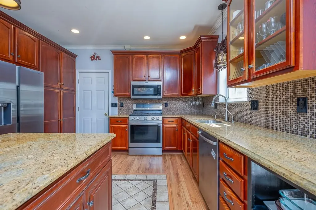 17 Frances Lane Monroe NY 10950