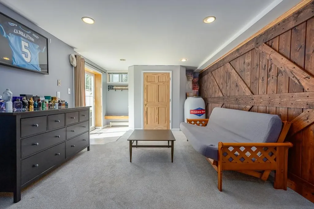 17 Frances Lane Monroe NY 10950