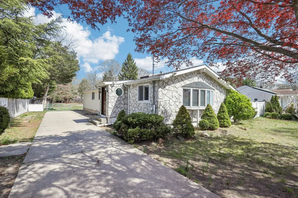 65 N Howell Avenue Centereach NY 11720