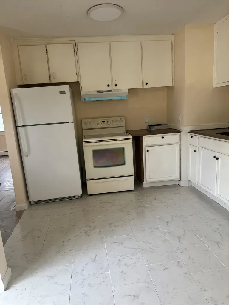 1 Pine Road Middle Island NY 11953