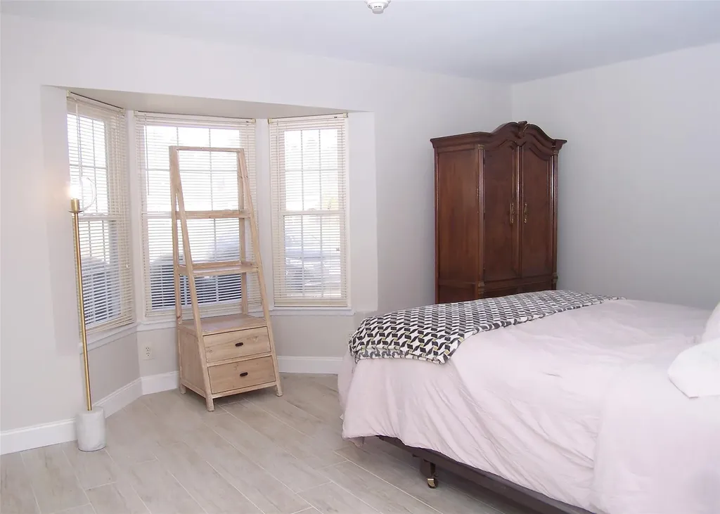 16 Hearthside Drive Mount Sinai NY 11766