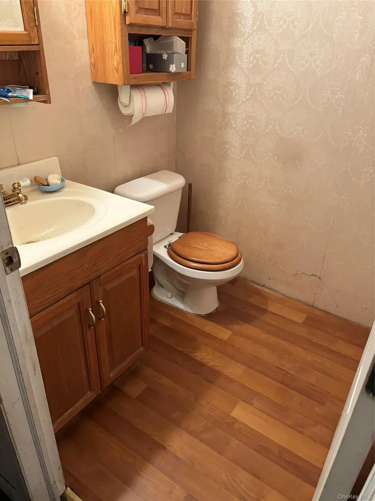 60 Randall Road Wading River NY 11792