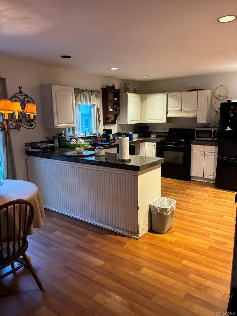 60 Randall Road Wading River NY 11792