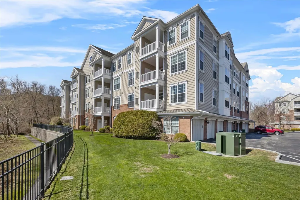 521 Regency Drive Fishkill NY 12524