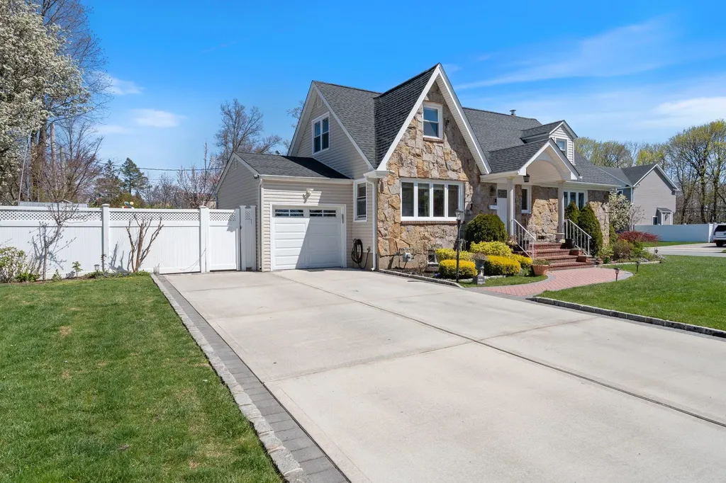 200 Renison Drive Westbury NY 11590