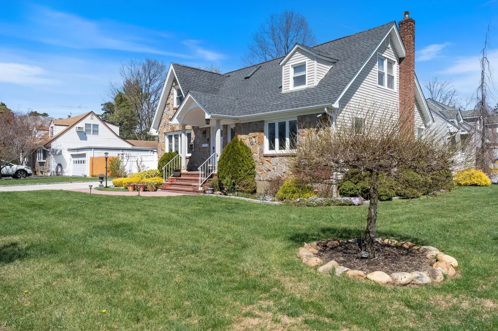 200 Renison Drive Westbury NY 11590