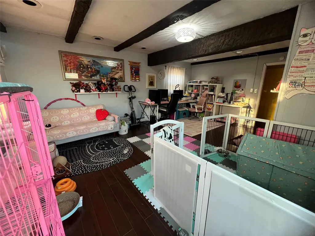 70 Ridge Lane Levittown NY 11756