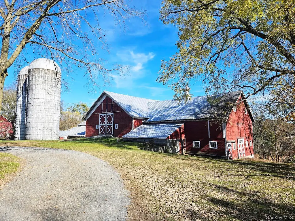 274 Fingar Road Hudson NY 12534