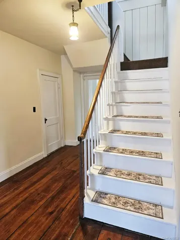 274 Fingar Road Hudson NY 12534