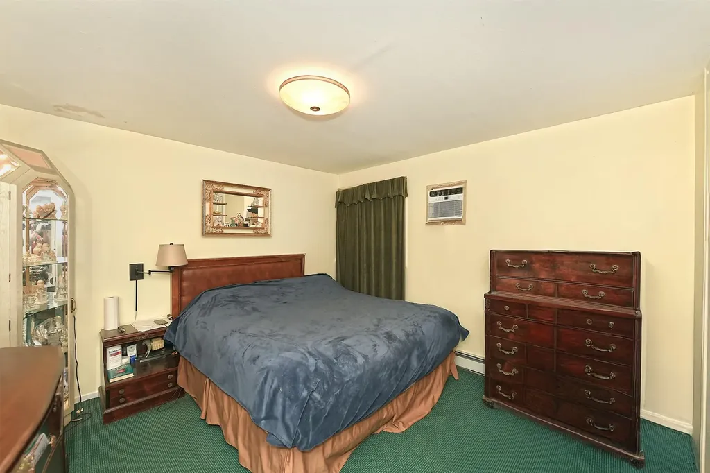 265 Orchid Road Levittown NY 11756