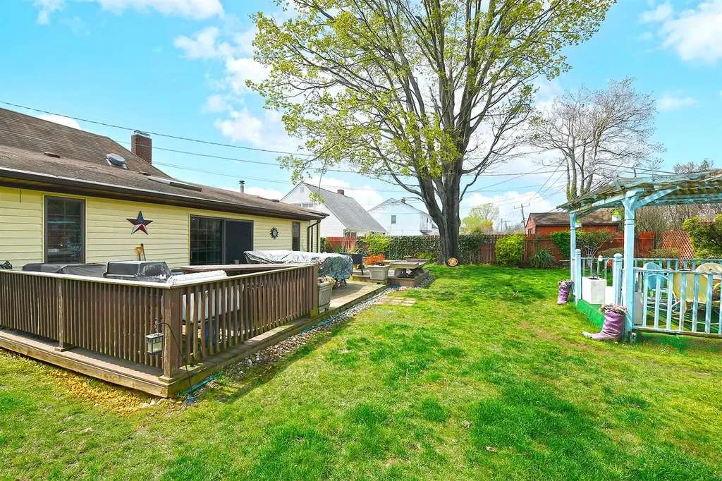 265 Orchid Road Levittown NY 11756