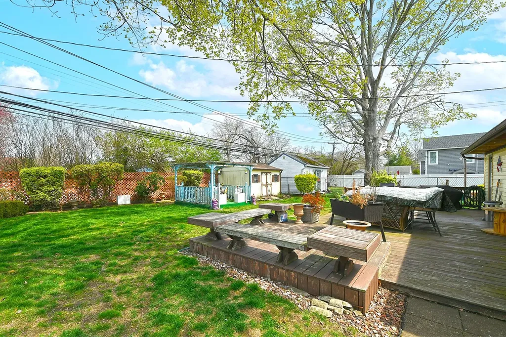 265 Orchid Road Levittown NY 11756