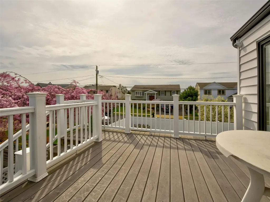 2974 Hemlock Place Wantagh NY 11793