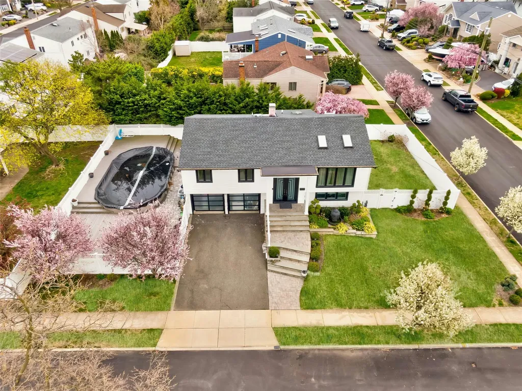 2974 Hemlock Place Wantagh NY 11793